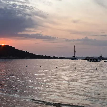 Apartmán Steps From The With Views And Big Patio! Baia Sardinia