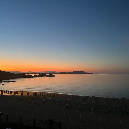 Apartmán Steps From The With Views And Big Patio!