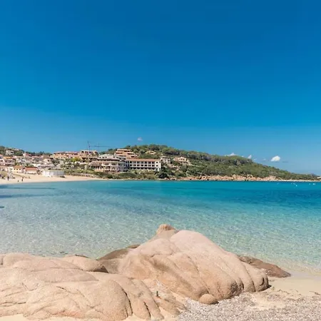 Apartmán Steps From The With Views And Big Patio! Baia Sardinia