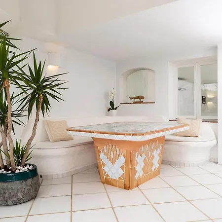 Steps From The With Views And Big Patio! * Baia Sardinia