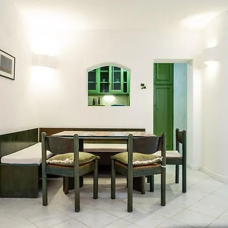 Apartman Steps From The With Views And Big Patio!