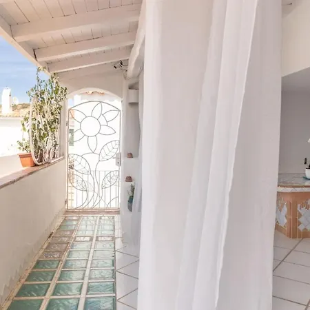 Steps From The With Views And Big Patio! Apartmán Baia Sardinia