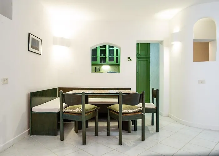 Apartman Steps From The With Views And Big Patio!