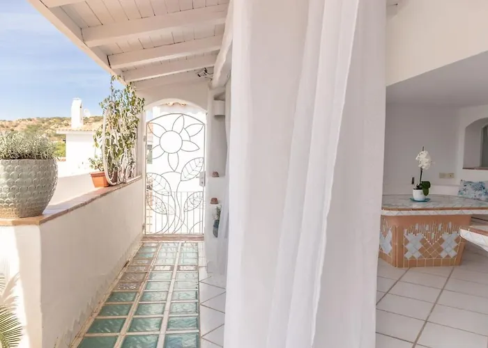 Steps From The With Views And Big Patio! Apartman Baja Sardinia